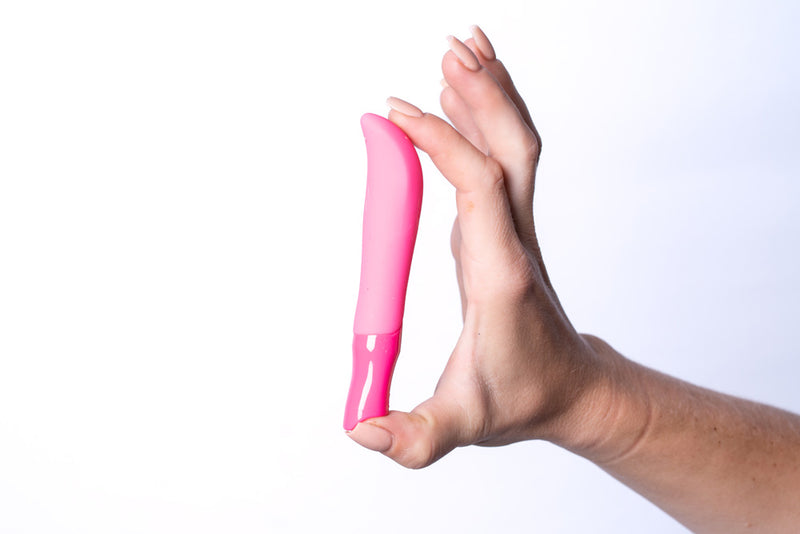 MADDIE USB Rechargeable Silicone 10-Function G-Spot Bullet Vibrator - NEON PINK