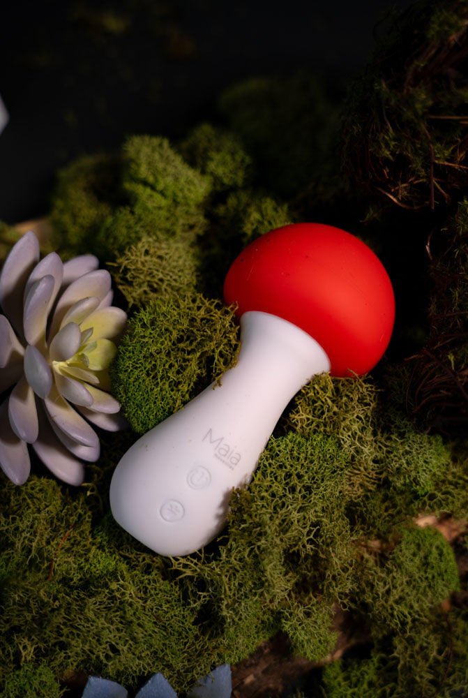 SHROOMIE Rechargeable Mushroom Vibrator